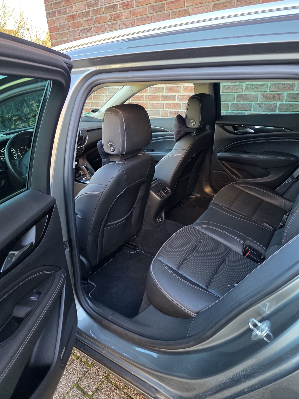 Insignia Sports Tourer Innenraum hinten